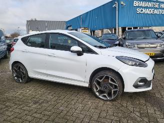 Ford Fiesta 1.5 EcoBoost ST-3 NAVI, CAMERA, 240 PK 5 DEURS picture 5