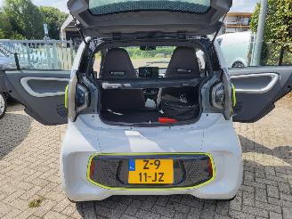 XEV Yoyo XEV (italiaans) YOYO ELECTRISCH 70 KM nw ( €21000) picture 16