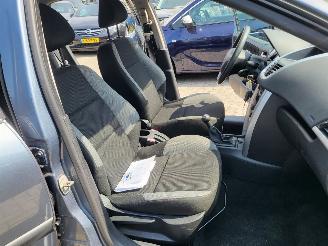 Peugeot 207 Peugeot 207 5 Drs 1.4 VTi Cool \'n Blue picture 8