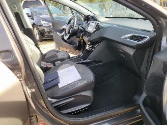 Peugeot 2008 AUTOMAAT  2008 1.2 PureTech Allure 1e eigenaar DE MOOISTE VAN NEDERLAND picture 23