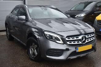 Mercedes GLA Klasse 180 122Pk *Navi/Clima/Camera picture 2