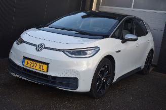 uszkodzony samochody osobowe Volkswagen ID.3 58Kwh First  Plus 204Pk 3FASE *Navi/Clima/Camera 2020/11
