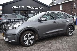 Voiture accidenté Kia Niro 1.6 Hybrid First Edition 105Pk *Navi/Airco/Camera 2016/10