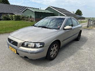 škoda osobní automobily Volvo S-60 2.4 TREKHAAK 2002/1