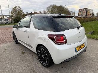 Citroën DS3 1.6 VTI | AUTOMAAT | CAMERA | LEER | NAVI | CLIMA | NL-AUTO picture 3
