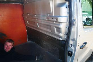 Renault Trafic L2H1 picture 12