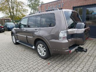 Mitsubishi Pajero 3.2 DI-D  PANORAMADAK LEER XENON AWD 7 PERSOONS picture 5