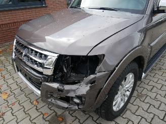 Mitsubishi Pajero 3.2 DI-D  PANORAMADAK LEER XENON AWD 7 PERSOONS picture 6