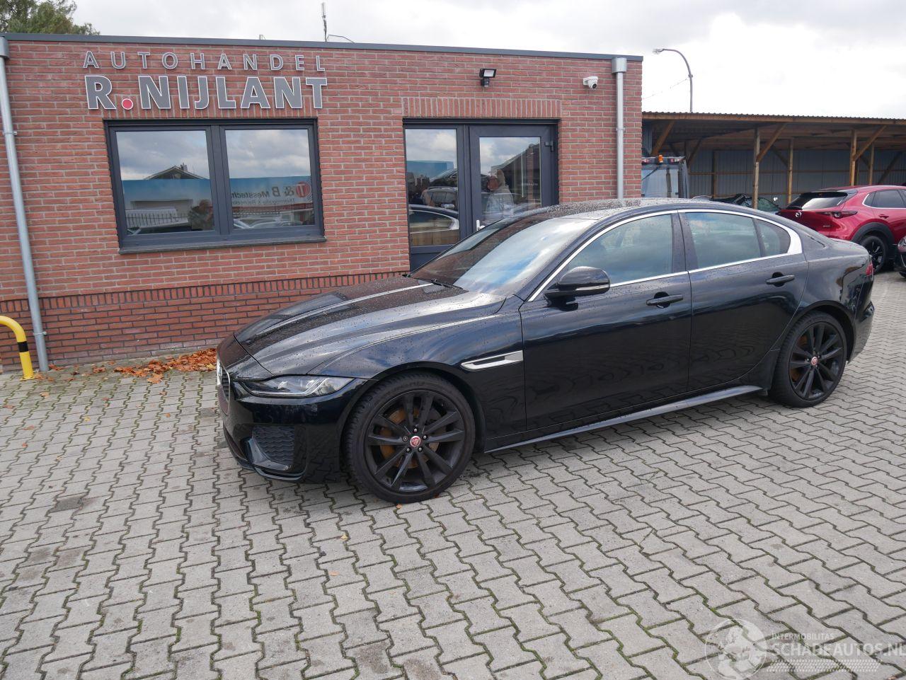 Jaguar XE R DYNAMIC MOTORSCHADE