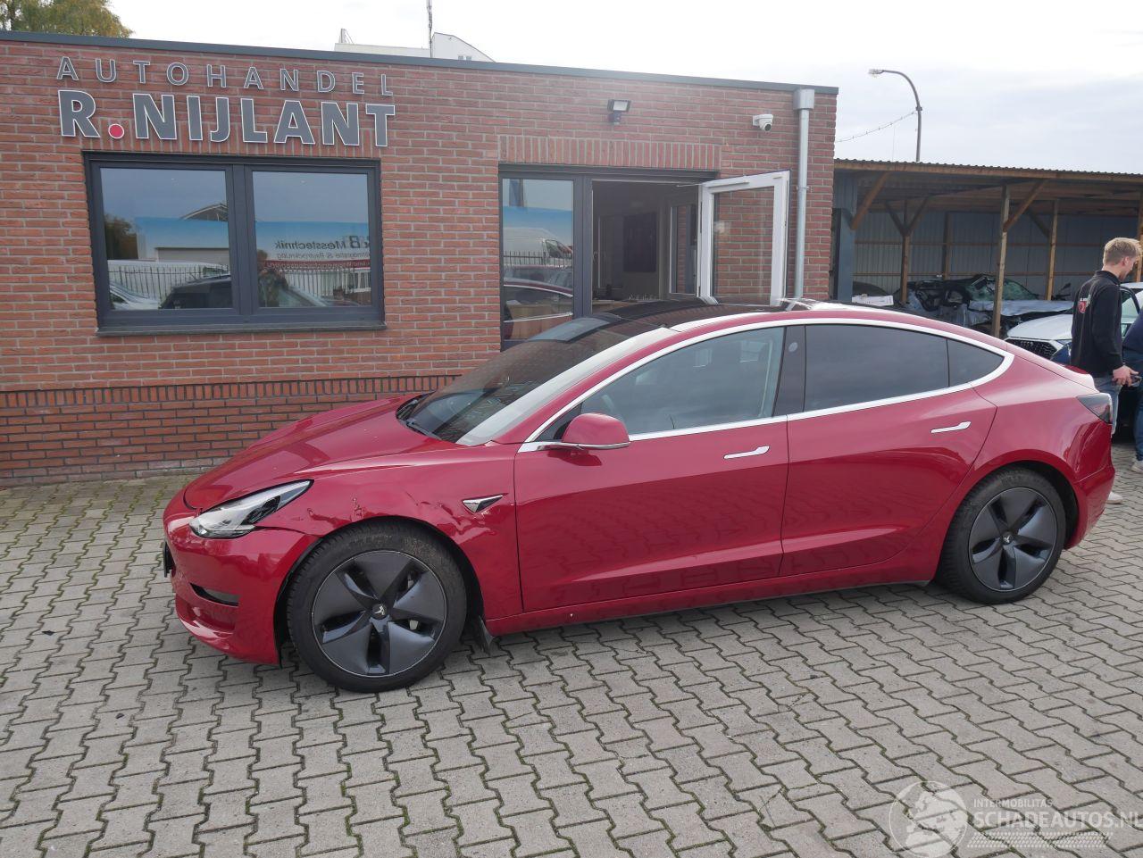 Tesla Model 3 LONG RANGE DUAL MOTOR PANORAMADAK