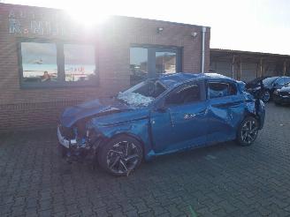 damaged passenger cars Peugeot 308 ALLURE LED 2024/5