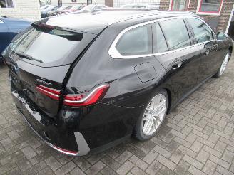 BMW i5 i5 E-Drive40 AUT. Touring  Navi Leer Camera Led StoelVerwarming..... picture 3