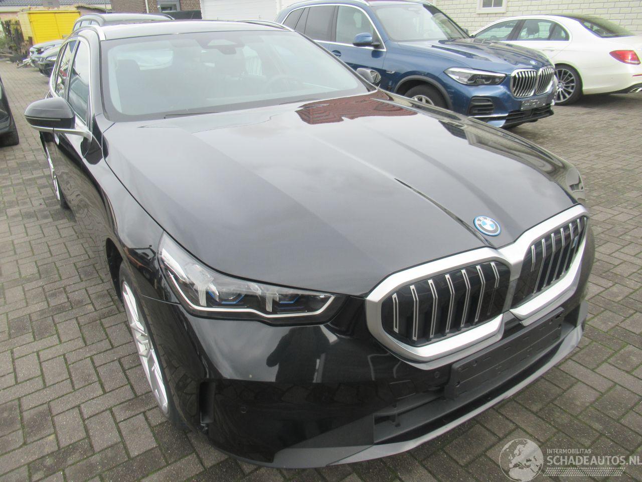 BMW i5 i5 E-Drive40 AUT. Touring  Navi Leer Camera Led StoelVerwarming.....
