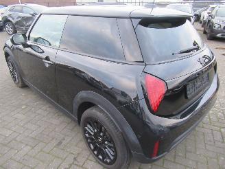 skadebil auto Mini Cooper Cooper C 1.5 Aut. 7.817km!! Climatronic HalfLeer Navi Camera Panorama-D Head-Up Stoel/Stuur-Verwarming... 2024/12