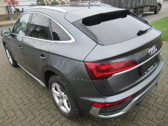 Unfallwagen Audi Q5 SportBack 40TDI Quattro S-Tronic Aut.Mild-Hybrid  Leer Navi Camera LuchtVering Trekhaak Klapbaar E.Stoelen StoelVerwarming. 2022/10