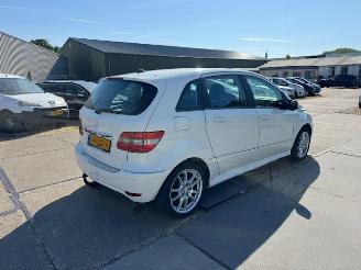 Mercedes B-klasse 160 picture 3