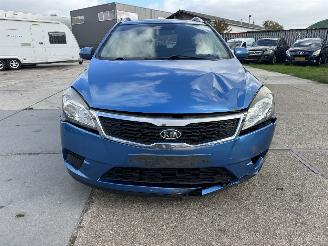 Kia Cee d 1.6 CVVT X-tra Sporty Wagon picture 12