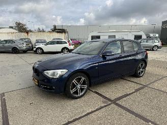 Voiture accidenté BMW 1-serie 118i 2011/11