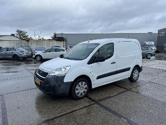 skadebil bedrijf Peugeot Partner 120 1.6 Blue HDI 75 2016/6
