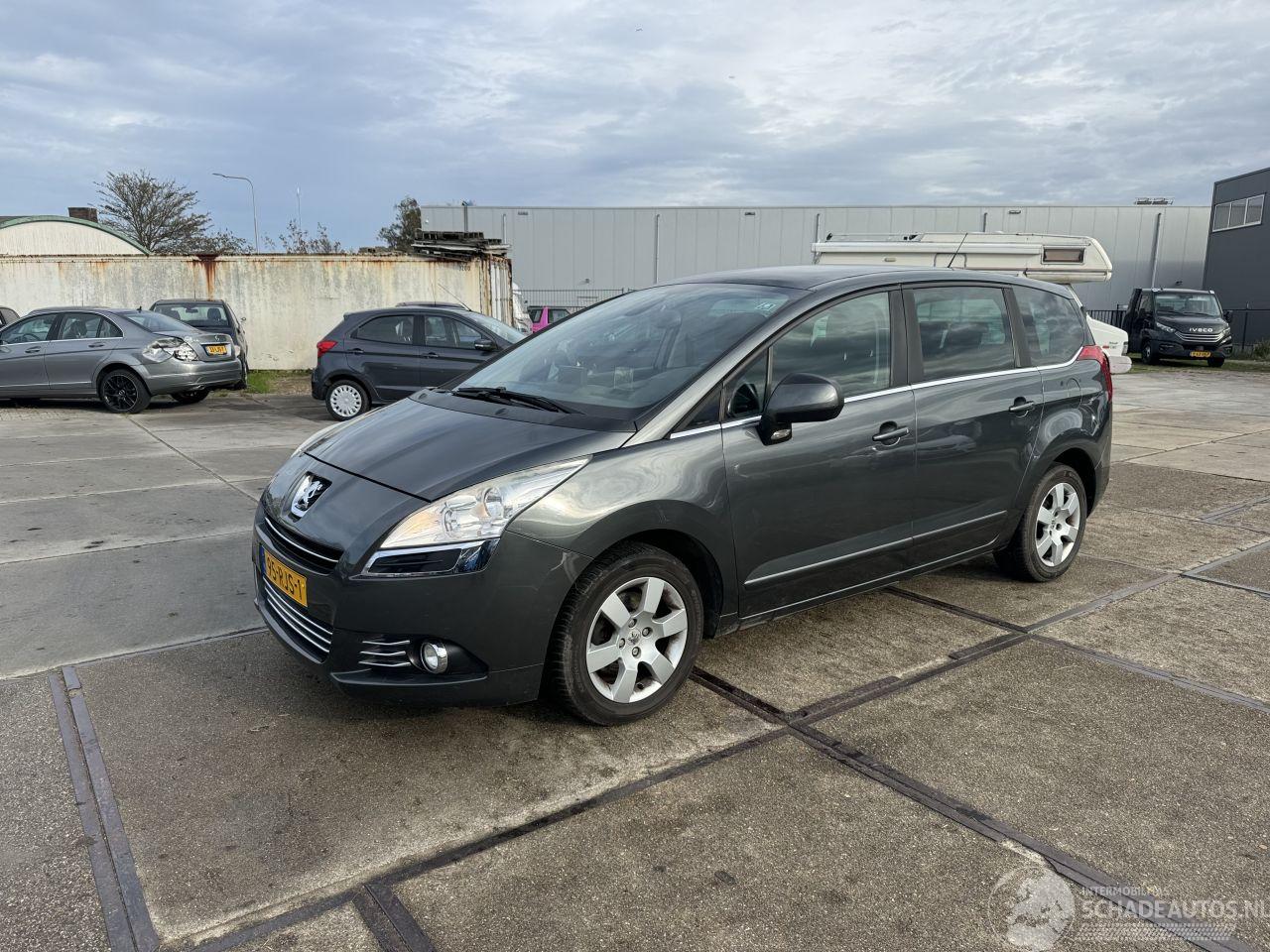 Peugeot 5008 1.6 THP Family 7p