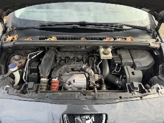 Peugeot 5008 1.6 THP Family 7p picture 15