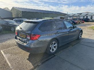 BMW 3-serie 320d Touring picture 3