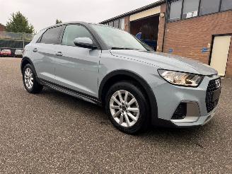 Damaged car Audi A1 Citycarver 1.0 Keyless entry & Go Virtual NAVI 2021/6