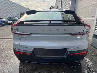 Volvo C-40 C40 Single Motor Extended Range Plus Dark picture 3