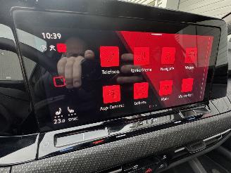 Volkswagen Golf Golf 1.5 eTSI OPF 110kW DSG R-Line Variant picture 12