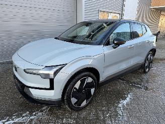 Coche accidentado Volvo EX30 EX30 Extended Range Ultra Panorama voll  Rijdbaar 2024/9