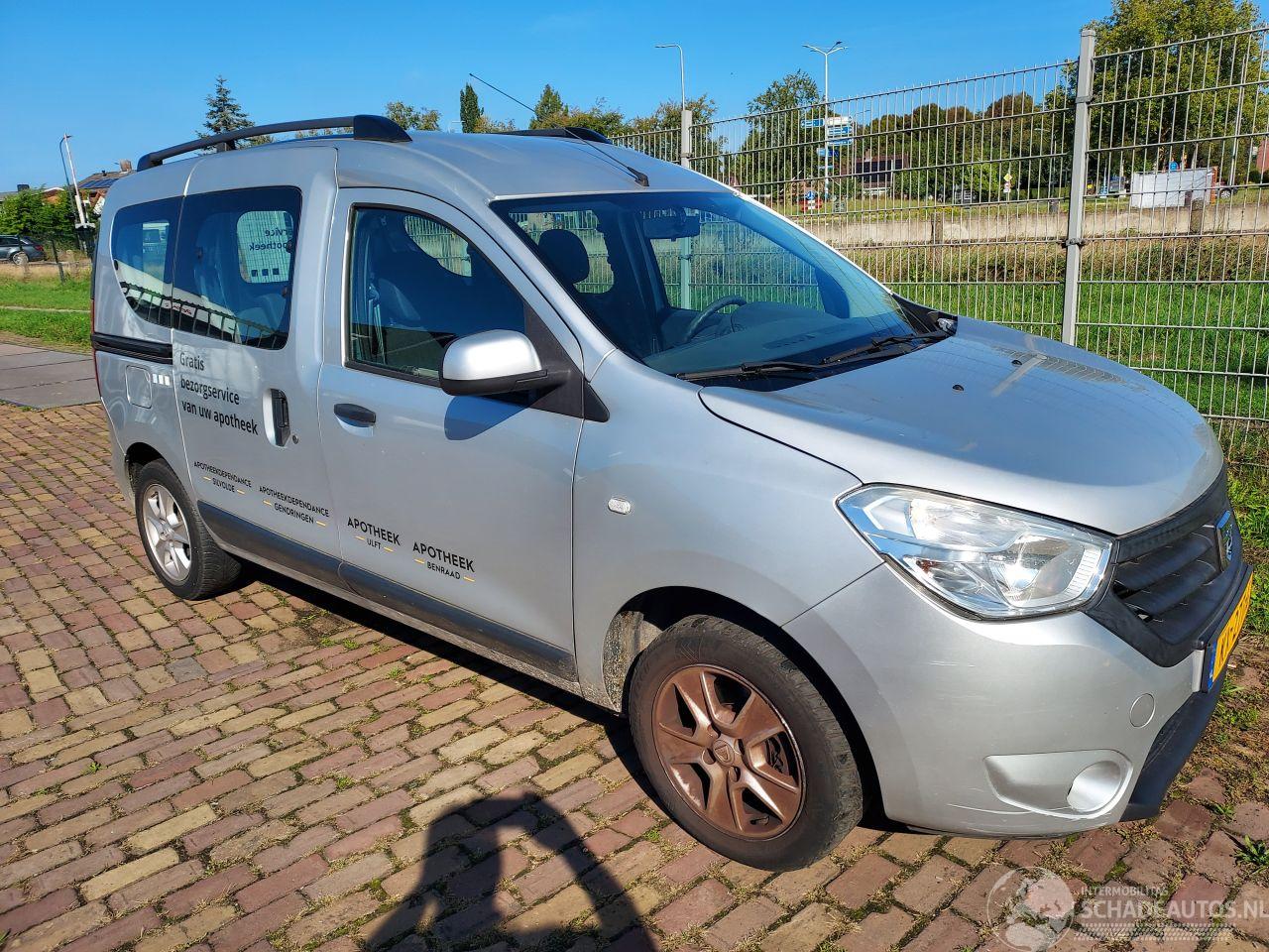 Dacia Dokker 1.2 benzine 5 persoons uitvoering weinig km