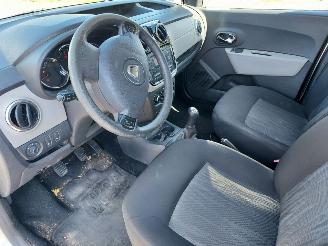Dacia Dokker 1.2 benzine 5 persoons uitvoering weinig km picture 8
