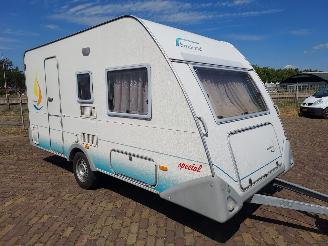 krockskadad bil caravan Eifelland  Holiday special 2004/6