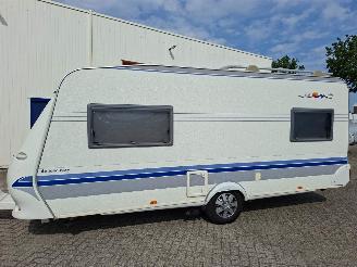 krockskadad bil caravan Hobby  540 Enkele bedden + Mover 2003/5