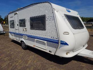 krockskadad bil caravan Hobby  495 UL Enkele bedden Mover Fietsendrager 2003/5