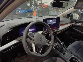 Volkswagen Golf 1.5 TSI MET PANO picture 11