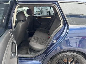 Volkswagen Golf 1.6 TDI  77kw AIRCO picture 15