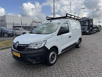 krockskadad bil bedrijf Renault Express 1.3 TCe 100  AIRCO Euro6 2022/9