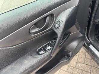 Nissan Qashqai 1.5 DCI  81Kw AIRCO picture 11