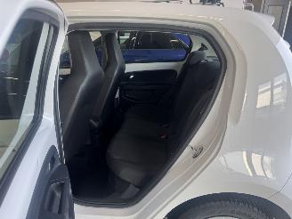 Volkswagen Up! 1.0 44kw AIRCO picture 16