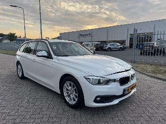 krockskadad bil auto BMW 3-serie 320 D Aut. 2017/8