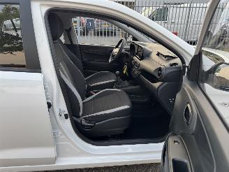 Hyundai I-10 1.0 46Kw Navi  286 KM!!!! picture 23