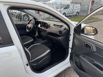 Hyundai I-10 1.0 46Kw Navi  286 KM!!!! picture 22