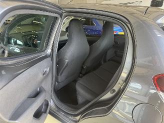 Peugeot 108 1.0 e-Active AIRCO Euro6 picture 17