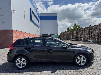 Volvo V-40 2.0 D2 R-Design picture 5