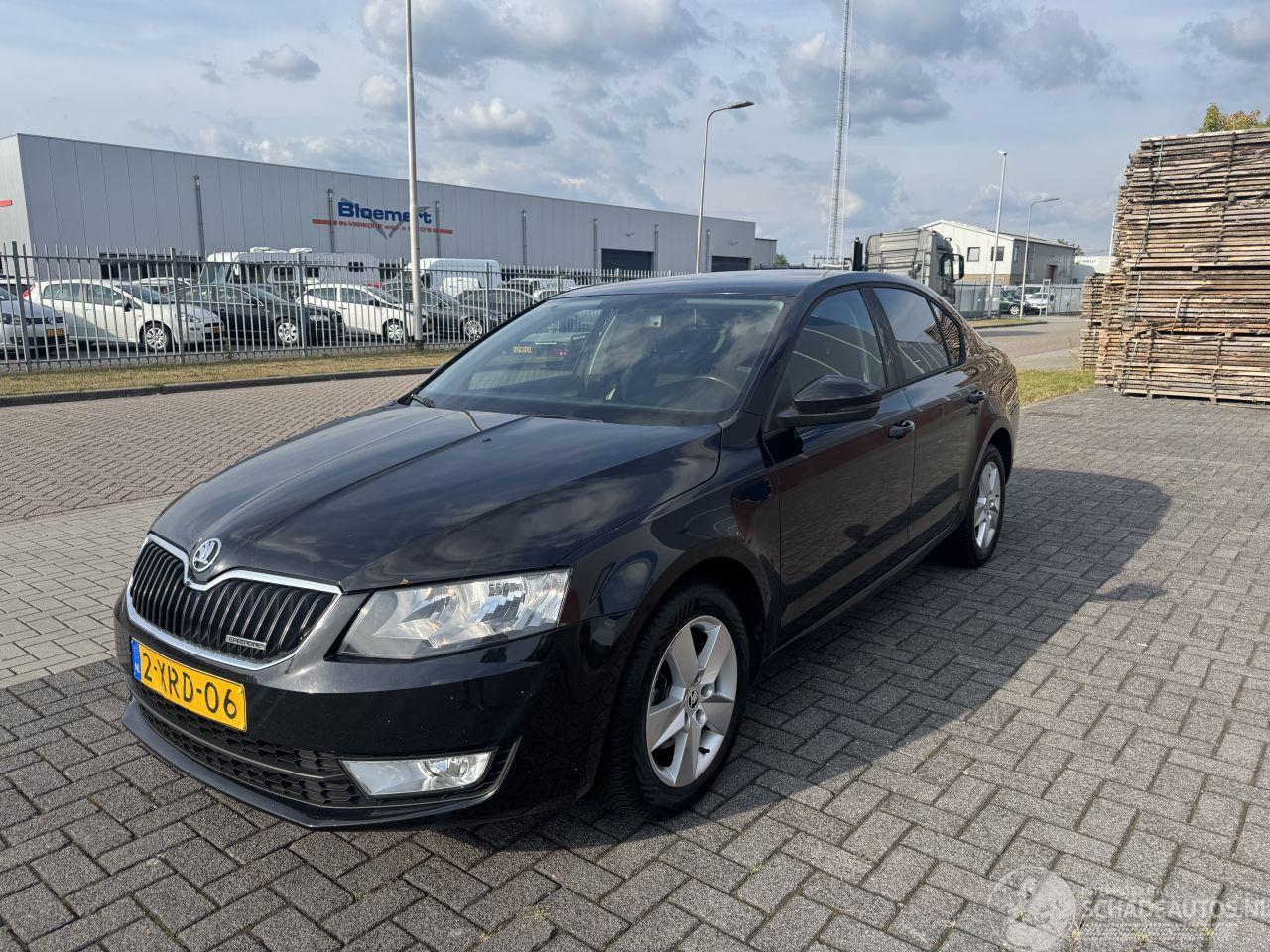Skoda Octavia 1.6 TDI  81kw  Clima