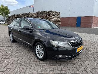 Skoda Superb 1.6 TDI 77Kw  Clima - Navi - Euro6 picture 2