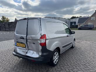 Ford Transit Courier Van  picture 6