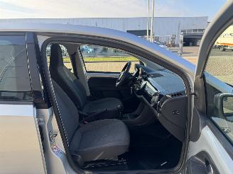 Volkswagen Up! 1.0 44Kw Airco Navi picture 22