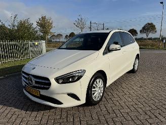 krockskadad bil auto Mercedes B-klasse B 200d Aut. Euro6 2021/9